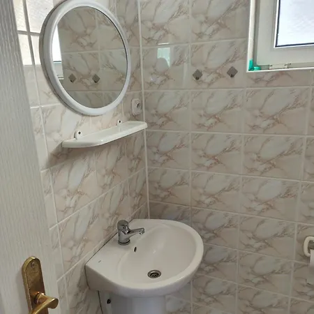 Konukevi Lubar 3*